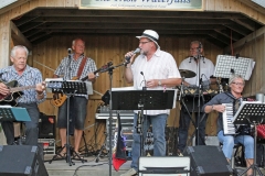 bålplads-musik-waterfals